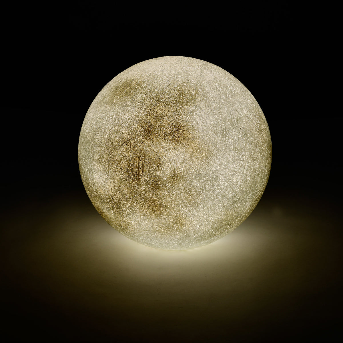 Bly Waterproof LED Resin Round Ball Moon Modern Solar Panel Charging Light for Garden and Swimming Pool