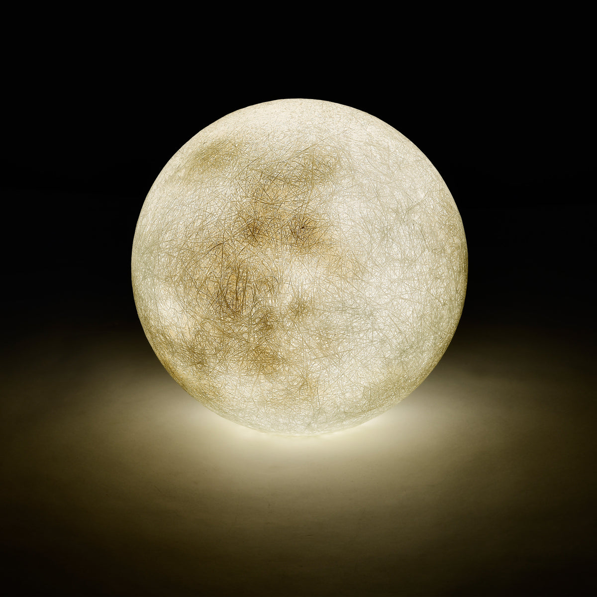 Bly Waterproof LED Resin Round Ball Moon Modern Solar Panel Charging Light for Garden and Swimming Pool